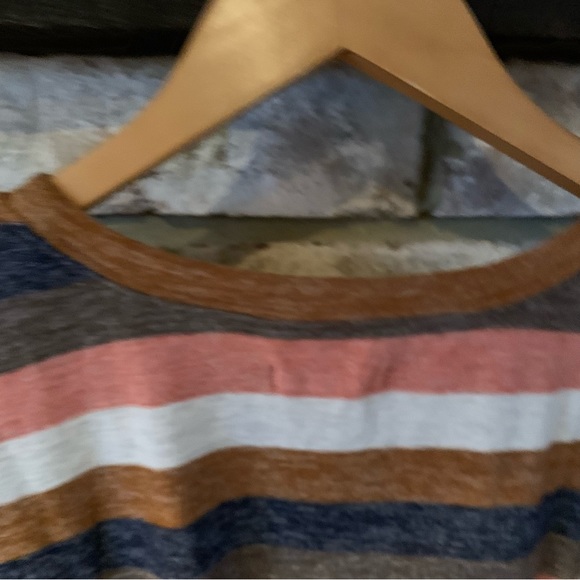 Madewell | Textured Tee in Stripe - Picture 9 of 11